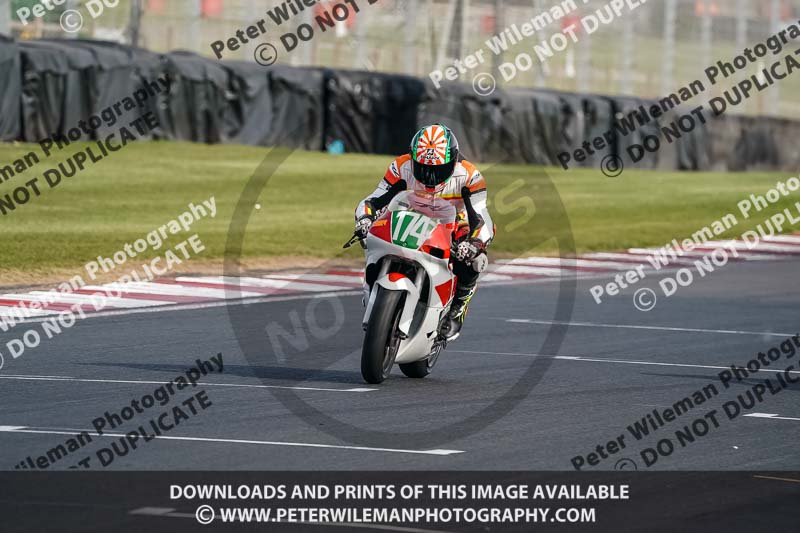donington no limits trackday;donington park photographs;donington trackday photographs;no limits trackdays;peter wileman photography;trackday digital images;trackday photos